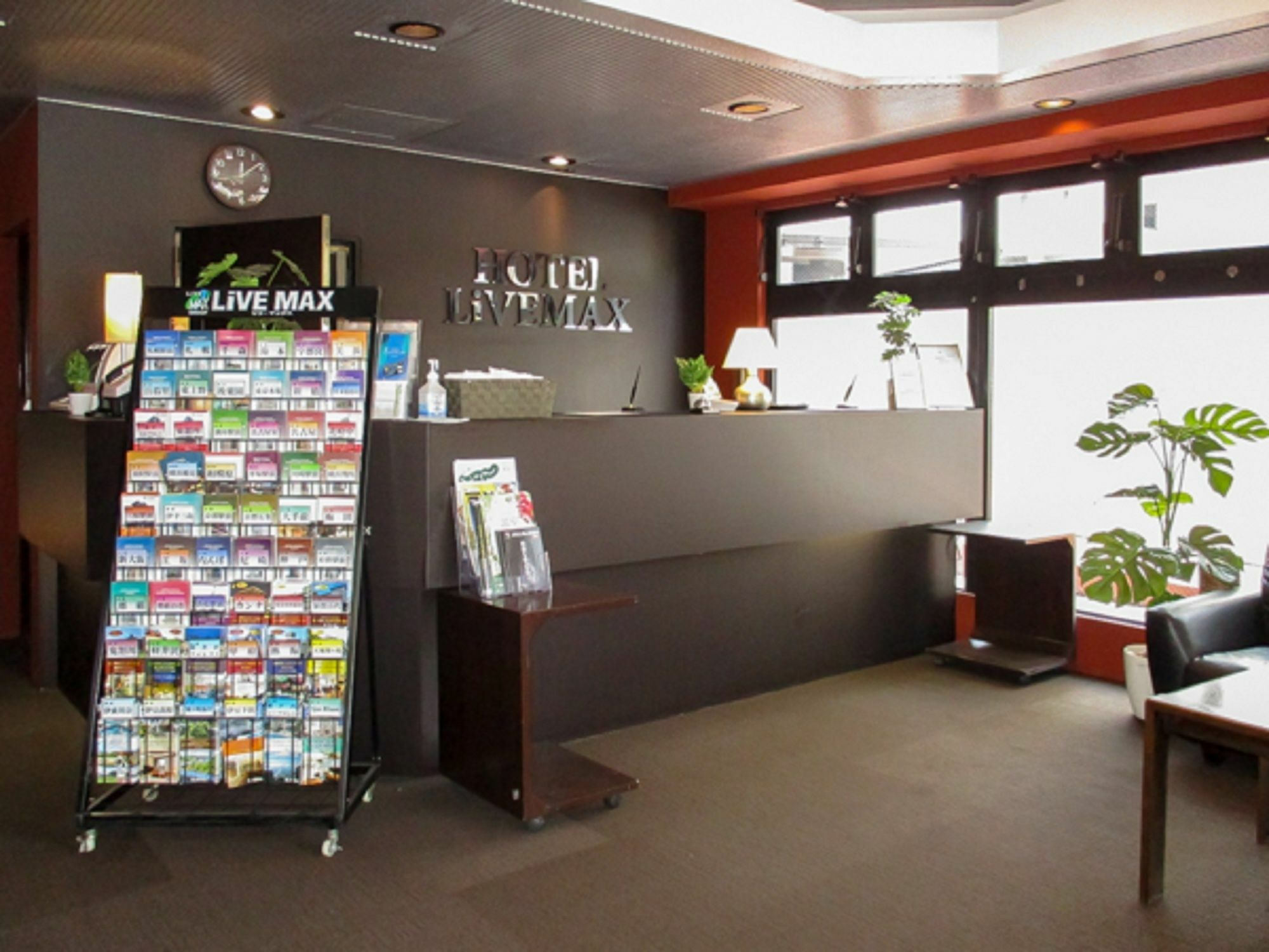 Hotel Livemax Budget Fuchu Buitenkant foto